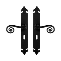 GPF6200.60 smeedijzer zwarte deurkruk Kera op langschild BB56, 291x41x4mm