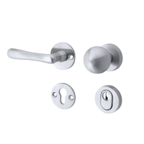 Mi Satori knop/kruk op rozet - SKG Linea elegant mat chroom links