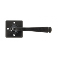 Wardlo deurkruk op rozet kruk 118mm, rozet 52x52x5mm vierkant ongeveerd smeedijzer zwart