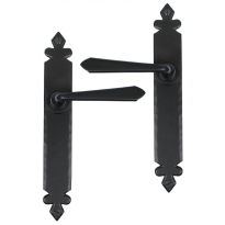 Wardlo deurkruk op schild 273x40mm Blind smeedijzer zwart