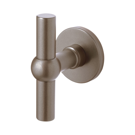 GPF3045.A3 Mocca blend kruiskruk Hipi op ronde rozet vast incl. knopvastzetter