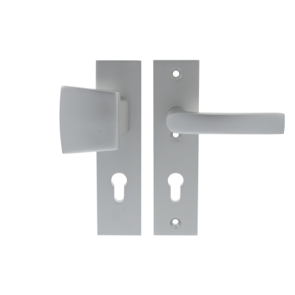 Starx deurkruk en voordeurknop op kortschild SKG*** 195x50mm PC72 Aluminium F1