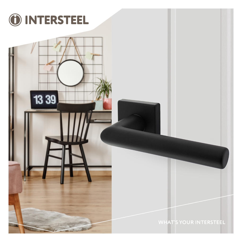 Sfeerimpressie Intersteel deurkruk op rozet 0023.005802_9.jpg