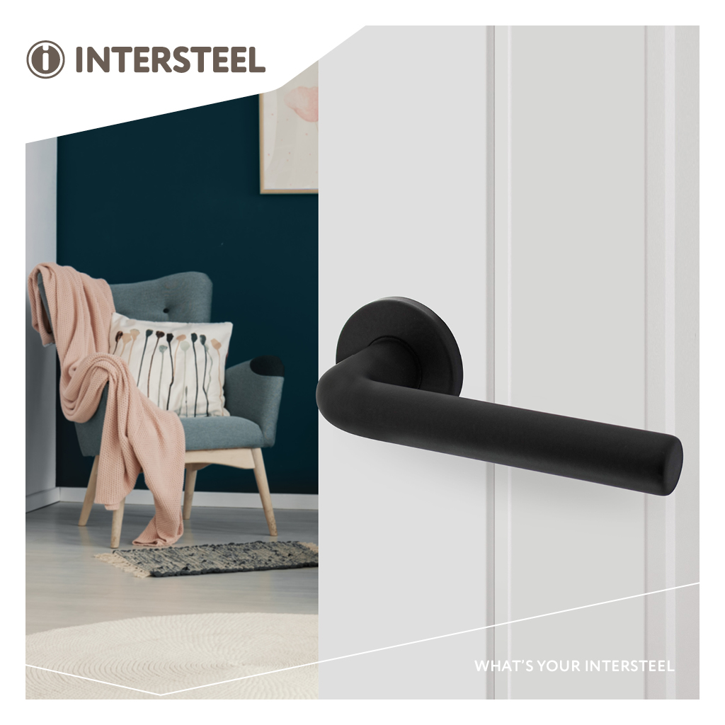 Sfeerimpressie Intersteel deurkruk op rozet 0023.007302_9.jpg