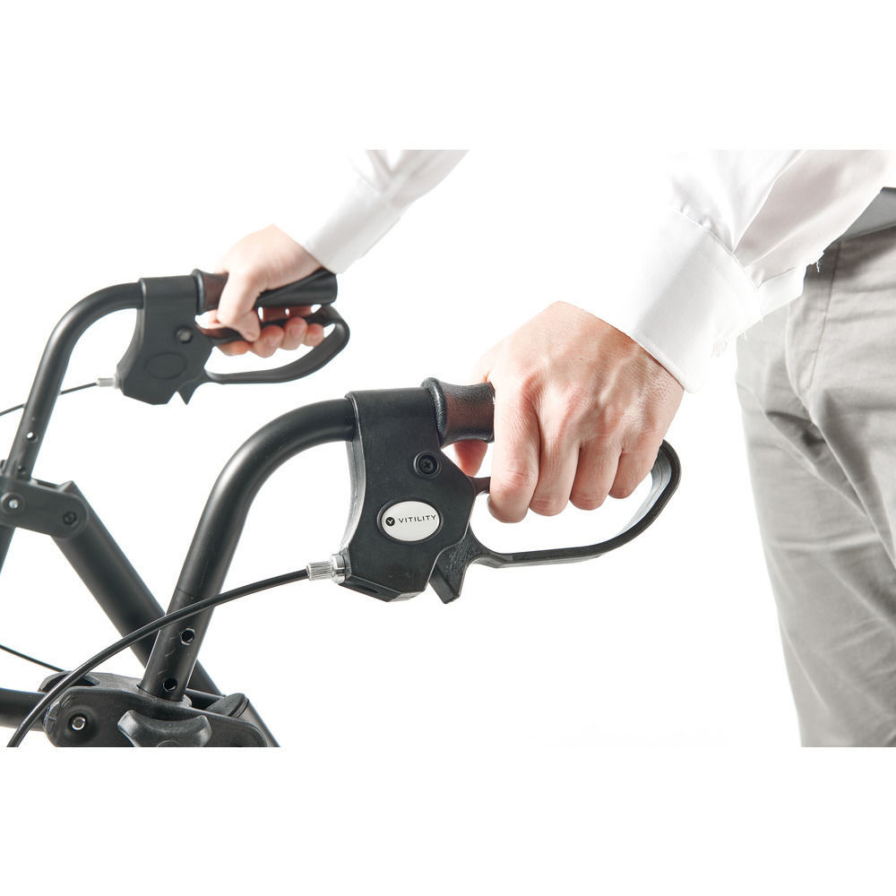 Sfeerimpressie Vitility rollator 5.jpg